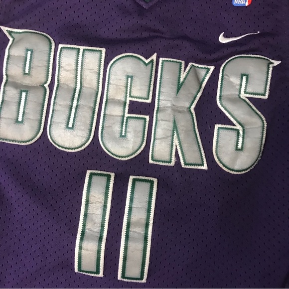 🏀VINTAGE NIKE Milwaukee Bucks #11 Jersey - Picture 3 of 8